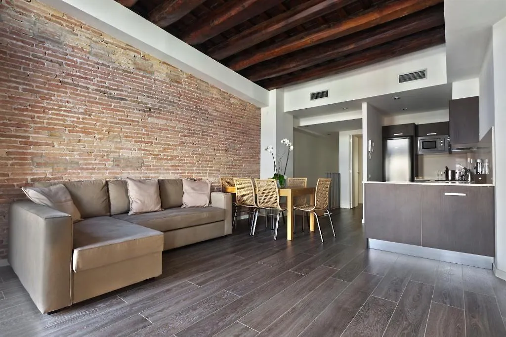 Apartamentos Med Ramblas Barcelona 0*,